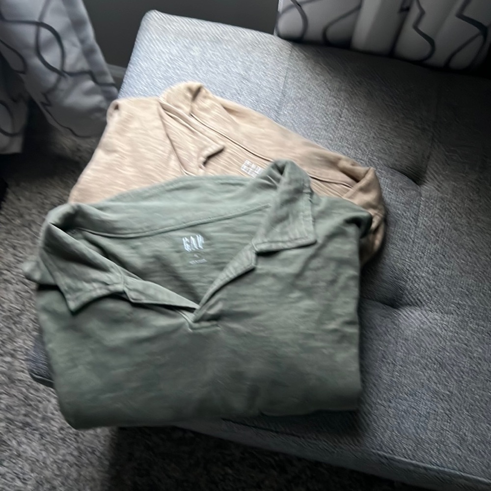 2 GAP polos for the price of 1